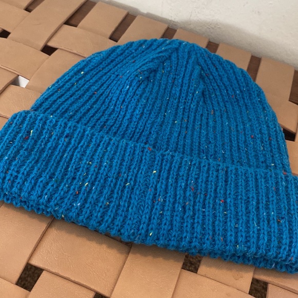 Reef Downey Beanie - Picture 3 of 3